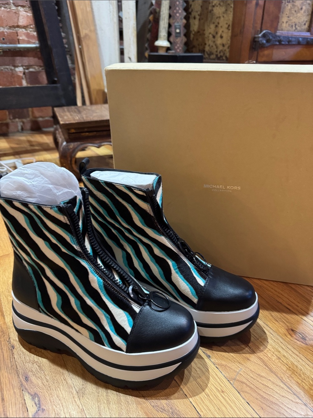 NIB MICHAEL KORS ESME ZEBRA CALF HAIR RUNWAY LEATHER SURF BOOTS, Sz 8